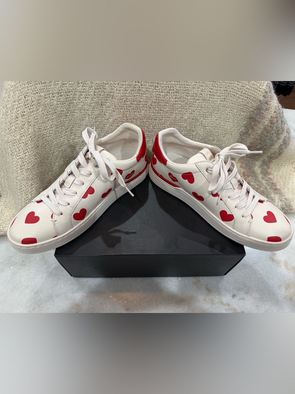 Coach Lowline Heart-Print Leather Sneaker New Size 8 - Picture 5 of 9